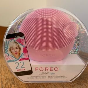 Foreo Luna Fofo Smart Cleansing Brush